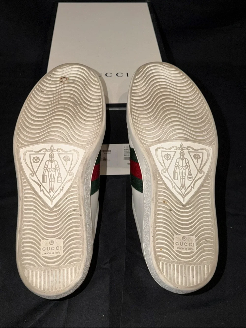 Authentic Men’s Gucci White Leather Low-Top Sneakers with Green & Red Stripe
